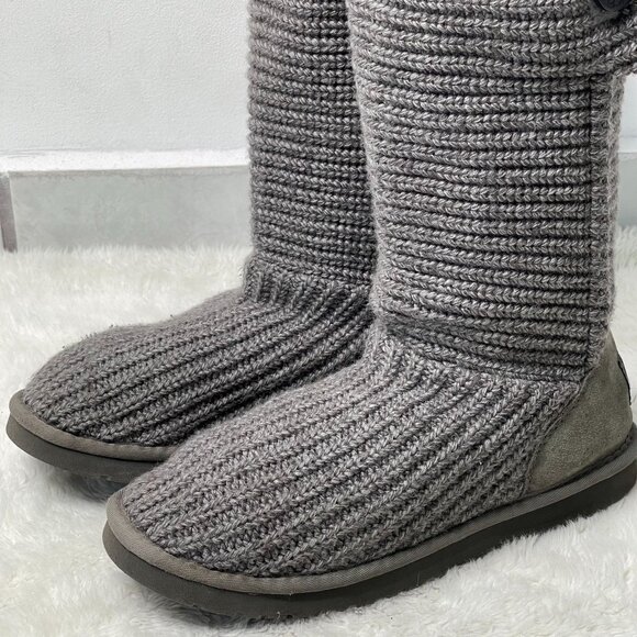UGG #5819 Women's Grey Classic Cardy Button Knit Boot Shoes Size 9 - Picture 2 of 14